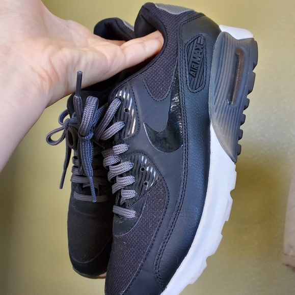 nike air max 270 react women's shoe